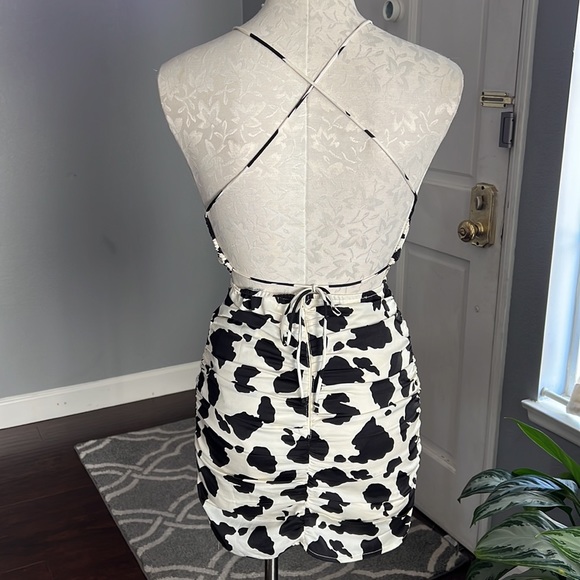 Nectar Clothing Black White Printed Ruched Mini Dress - Picture 5 of 8